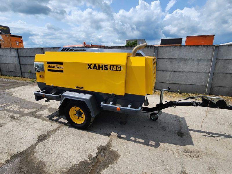 Kompresor mobilny Atlas Copco XAHS 186-  12 Bar - 2015r