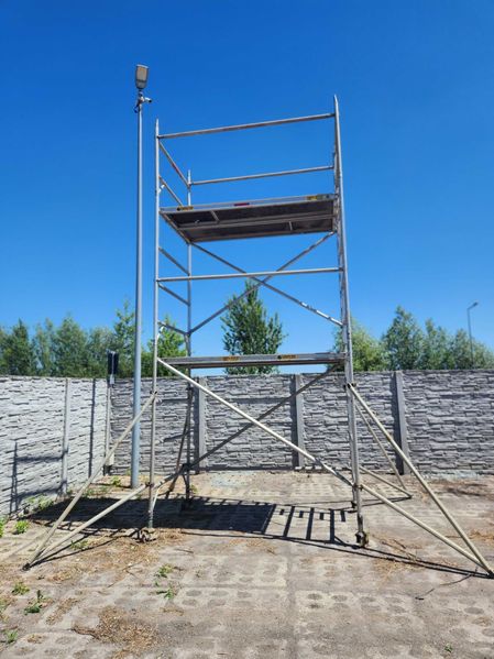 Rusztowanie aluminiowe jezdne 6,20 m roboczych 144 cm x 245 - Thumbnail 1