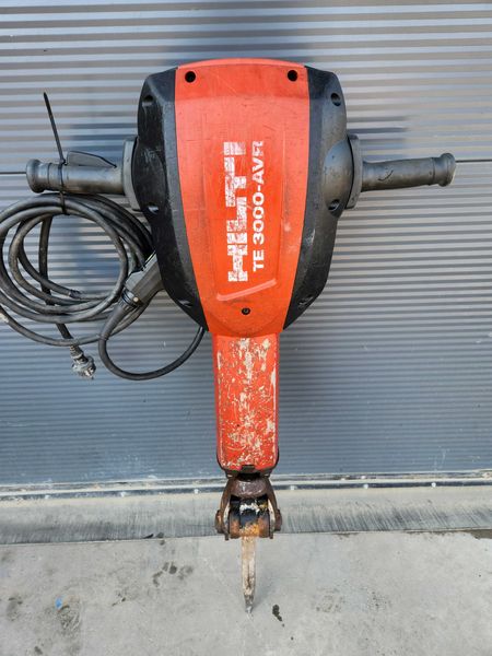 Młot wyburzeniowy HILTI TE 3000 -AVR - Thumbnail 2