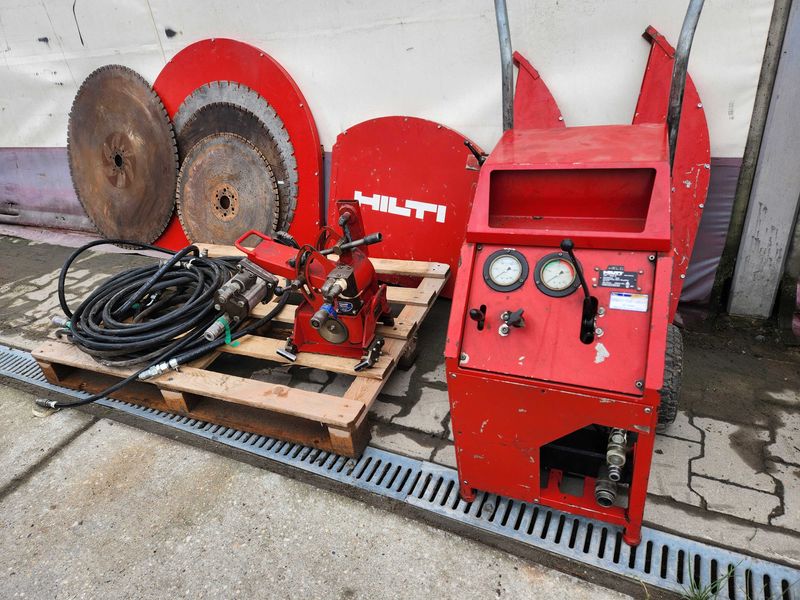 Piła Hilti do cięcia betonu zbrojonego na hydraulice, tarcza  900 mm - Thumbnail 1