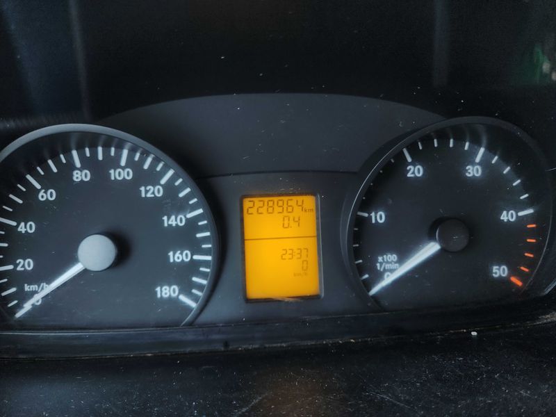 Mercedes Sprinter Brygada 7 osób ze skrzynią - Photo 2