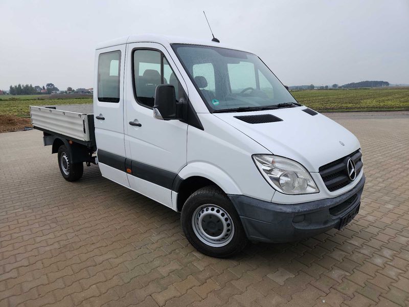Mercedes Sprinter Brygada 7 osób ze skrzynią - Photo 4
