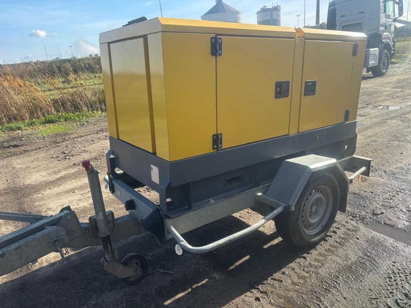Agregat prądotwórczy Atlas Copco QAS40 -2019r -3400 mth - Thumbnail 3