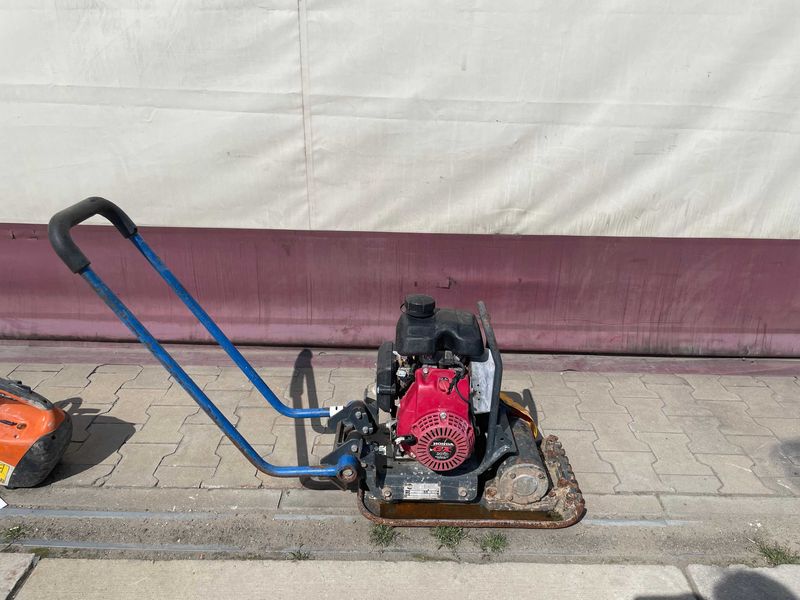 Zagęszczarka gruntu Belle 61kg, silnik Honda - Photo 1