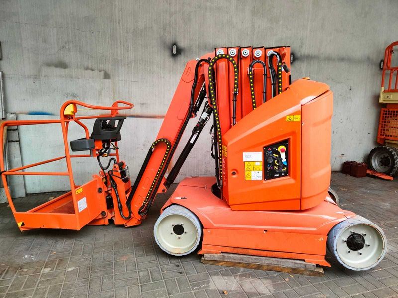 Podnośnik koszowy masztowy JLG TOUCAN 12 E, uszkodzony - Photo 1