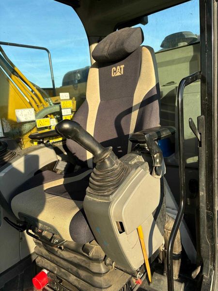 Koparka CAT  320 FL, 2017 r - 5400 Mth - Thumbnail 3