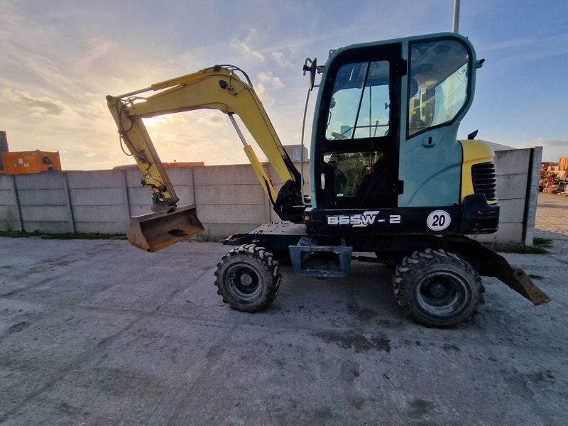 Koparka kołowa minikoparka   Yanmar B55W-2  2011 r, 4400 mth - Thumbnail 1