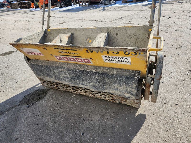 Wózek do posypywania betonu Atlas Copco WTS 830 - Thumbnail 1