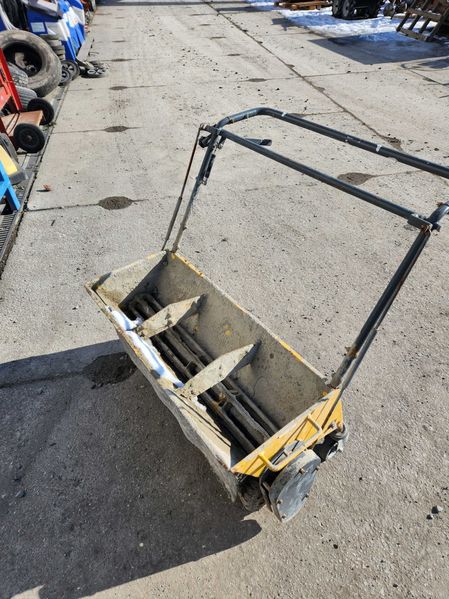 Wózek do posypywania betonu Atlas Copco WTS 830 - Thumbnail 2