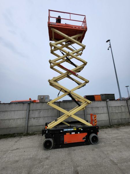 Podnośnik koszowy samojezdny nożycowy JLG 4045R -2018 r - 342 mth - Thumbnail 2