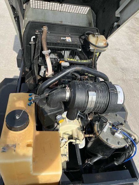 Kompresor mobilny DOOSAN 731E, Tablice w PL - 2011r - Photo 3