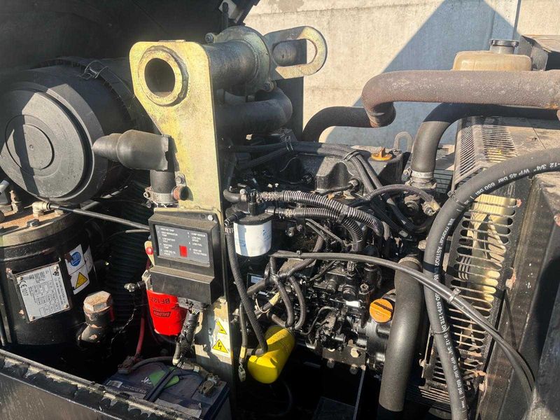 Kompresor Mobilny Doosan 751 - Zar.w PL 2009r -282 Mth - Thumbnail 5