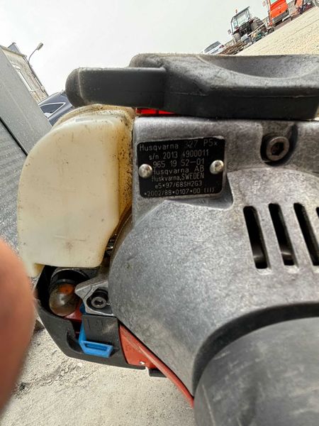 Podkrzesywarka Husqvarna 327 P5S - Thumbnail 2